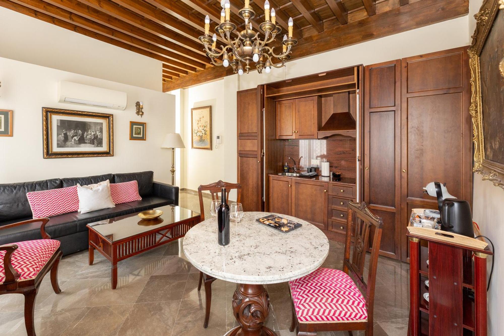 Apartamentos En Pleno Centro, Aljibe Rodrigo Del Campo 1B Granada Esterno foto