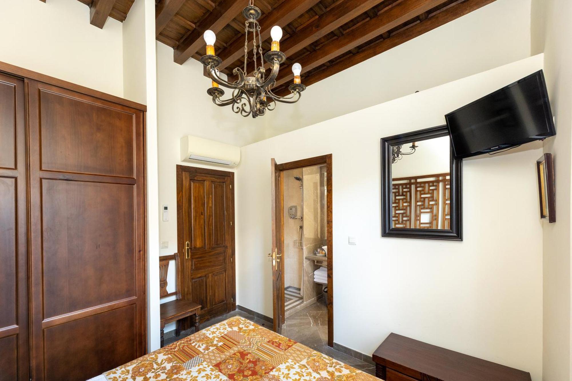 Apartamentos En Pleno Centro, Aljibe Rodrigo Del Campo 1B Granada Esterno foto